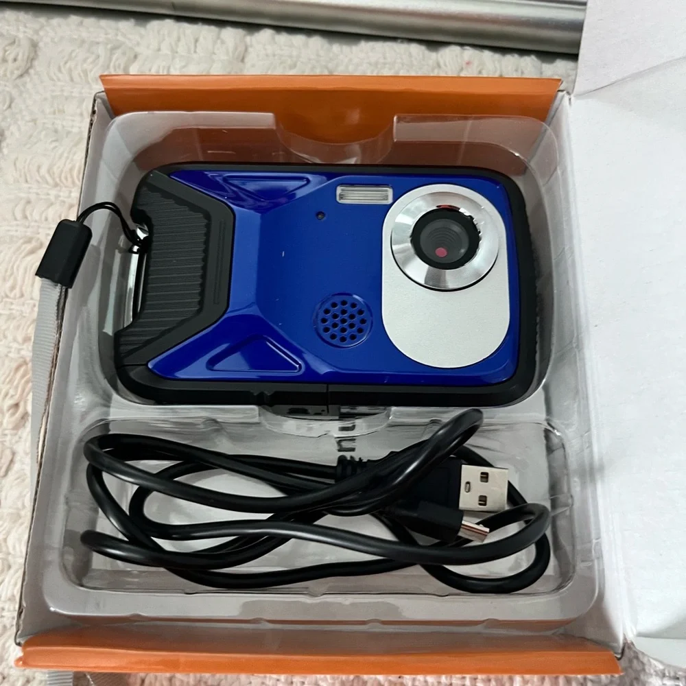 Waterproof Digital Camera with 2.8